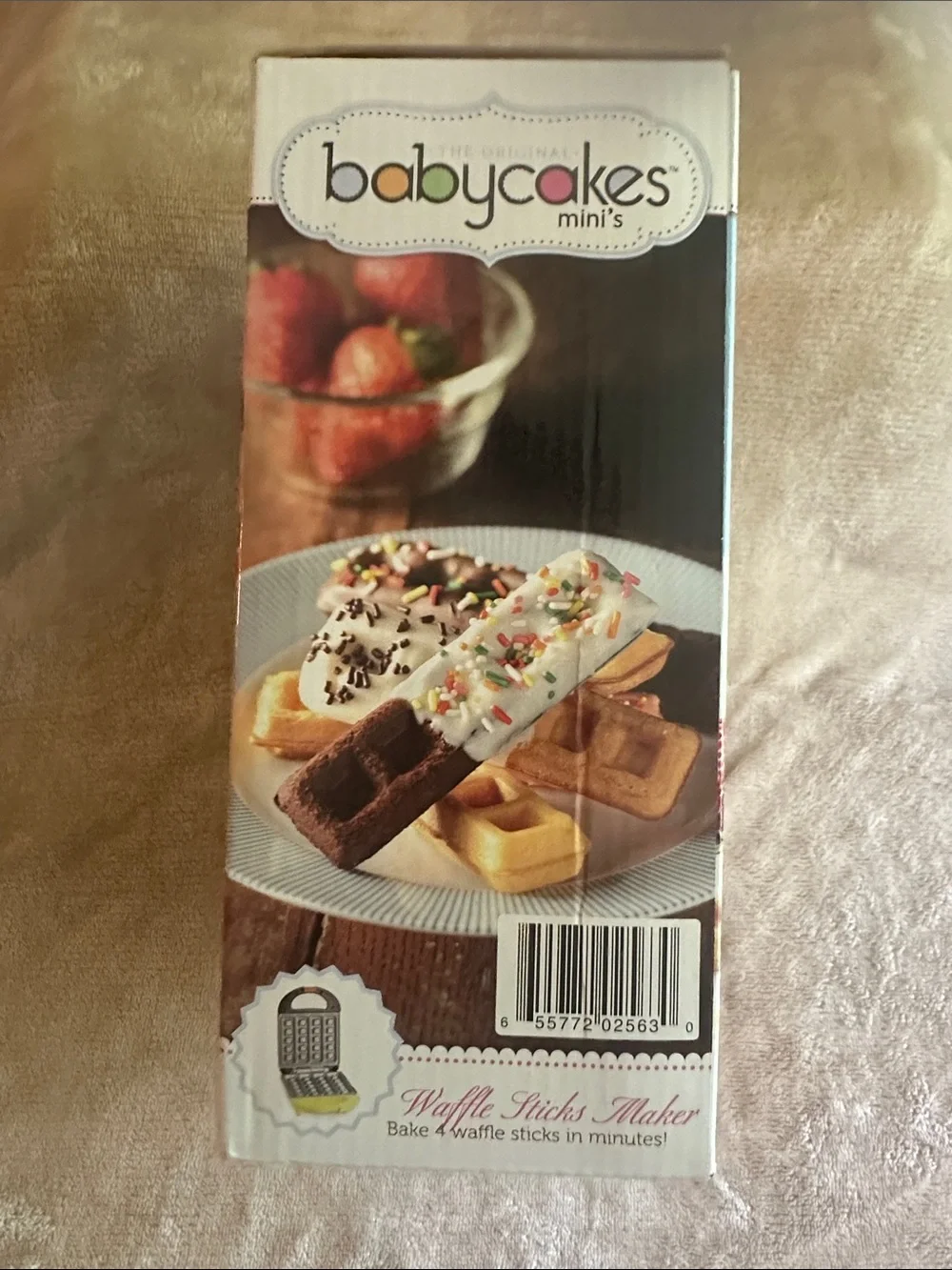 babycakes Mini Waffle Sticks Maker in Lime